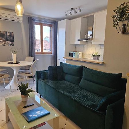 Apartment Gloria ロヴィニ エクステリア 写真