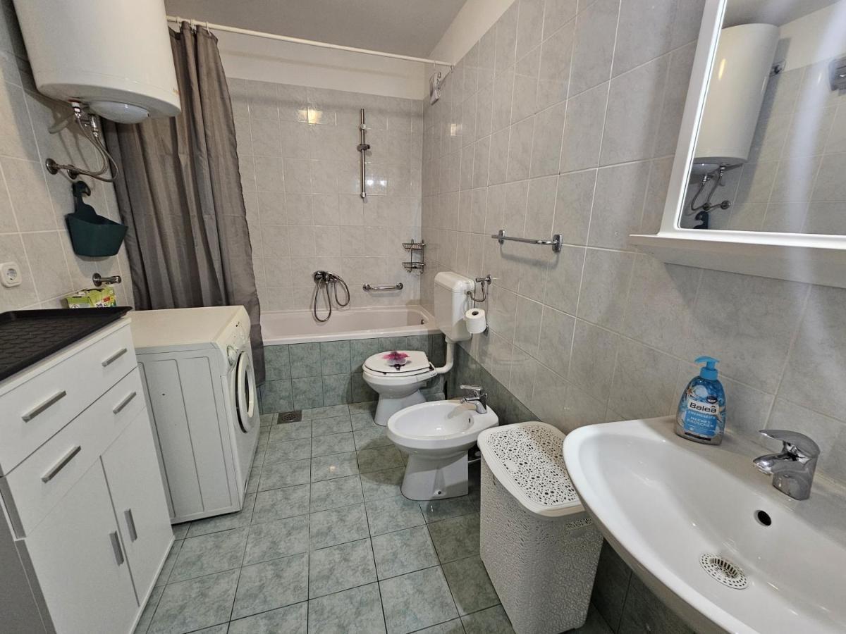 Apartment Gloria ロヴィニ エクステリア 写真