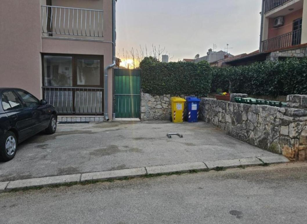 Apartment Gloria ロヴィニ エクステリア 写真