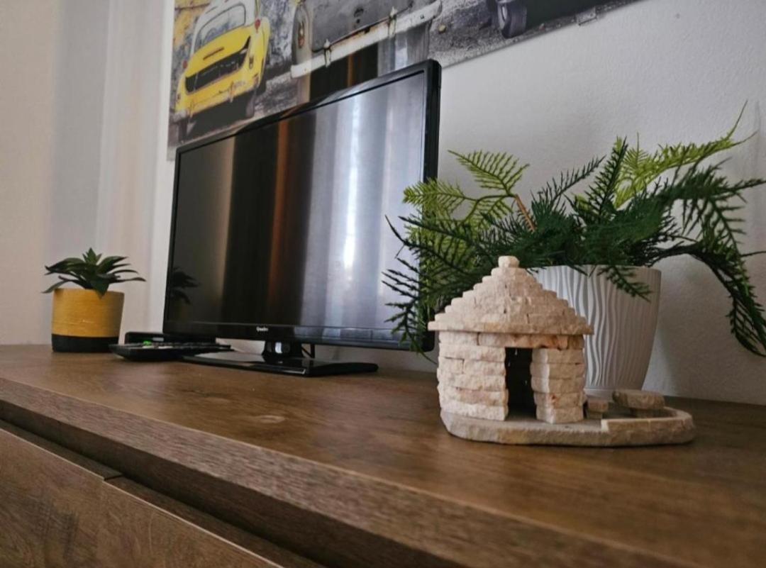 Apartment Gloria ロヴィニ エクステリア 写真