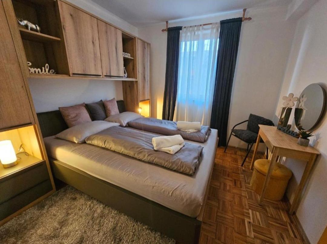 Apartment Gloria ロヴィニ エクステリア 写真